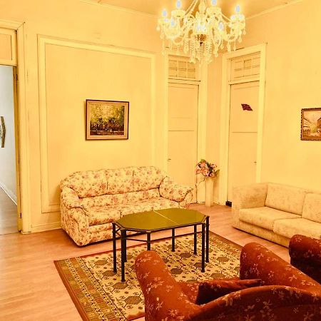 Hostal Plaza Londres 77 Santiago Luaran gambar