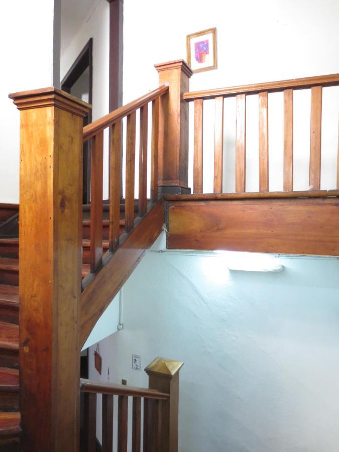 Hostal Plaza Londres 77 Santiago Luaran gambar